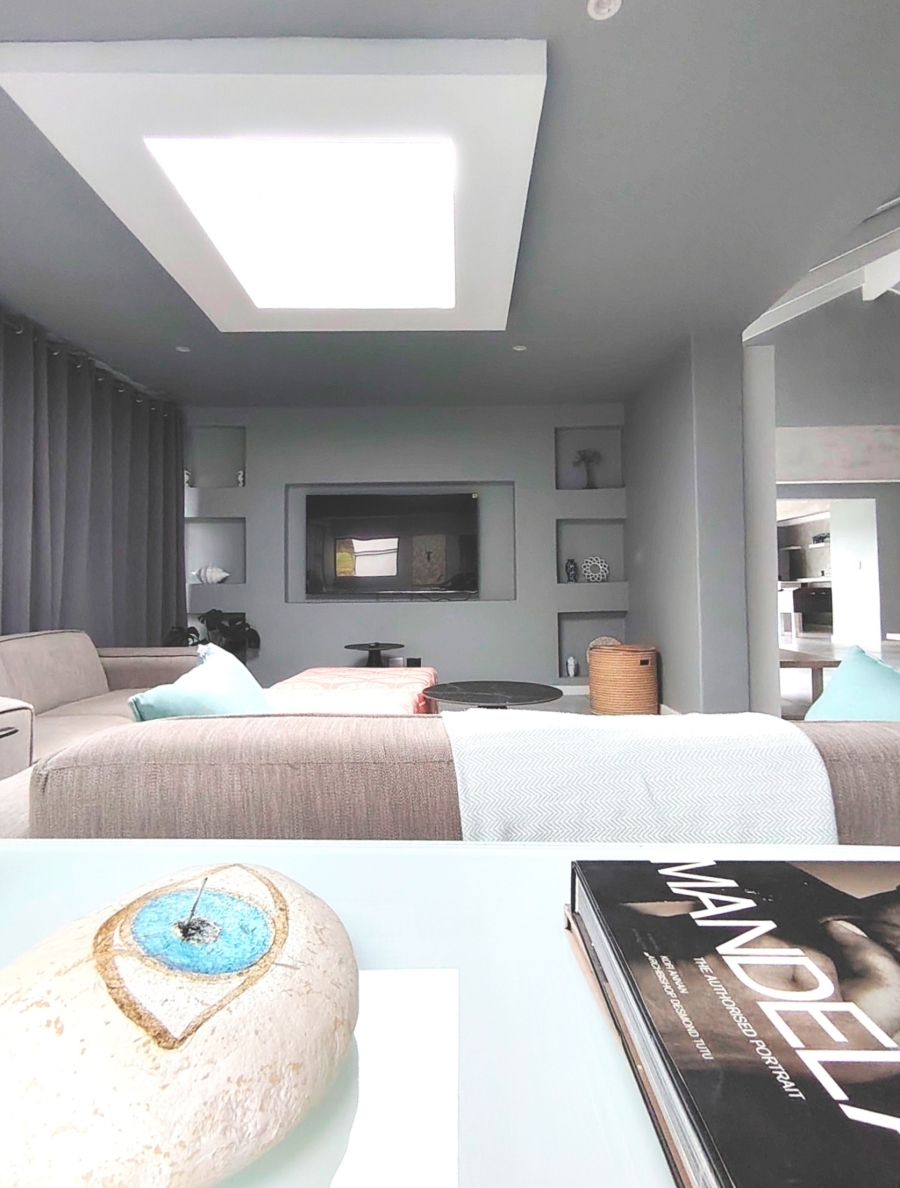 5 Bedroom Property for Sale in Brackenridge Western Cape